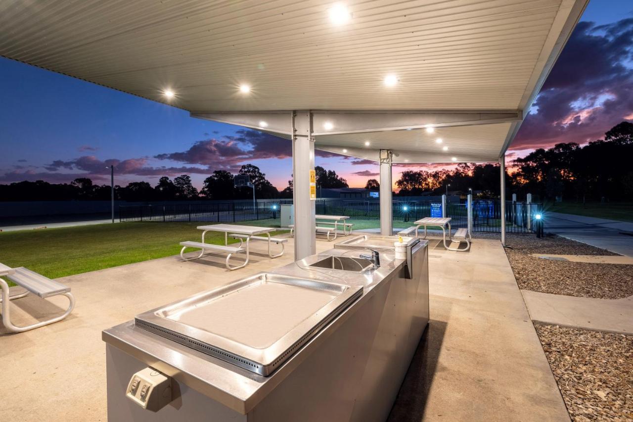 Big4 Deniliquin Holiday Park 외부 사진