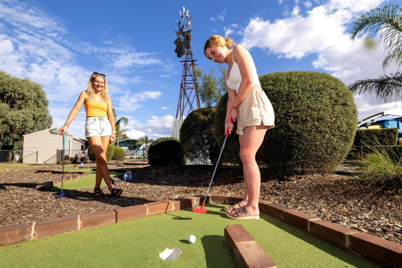 Big4 Deniliquin Holiday Park 외부 사진