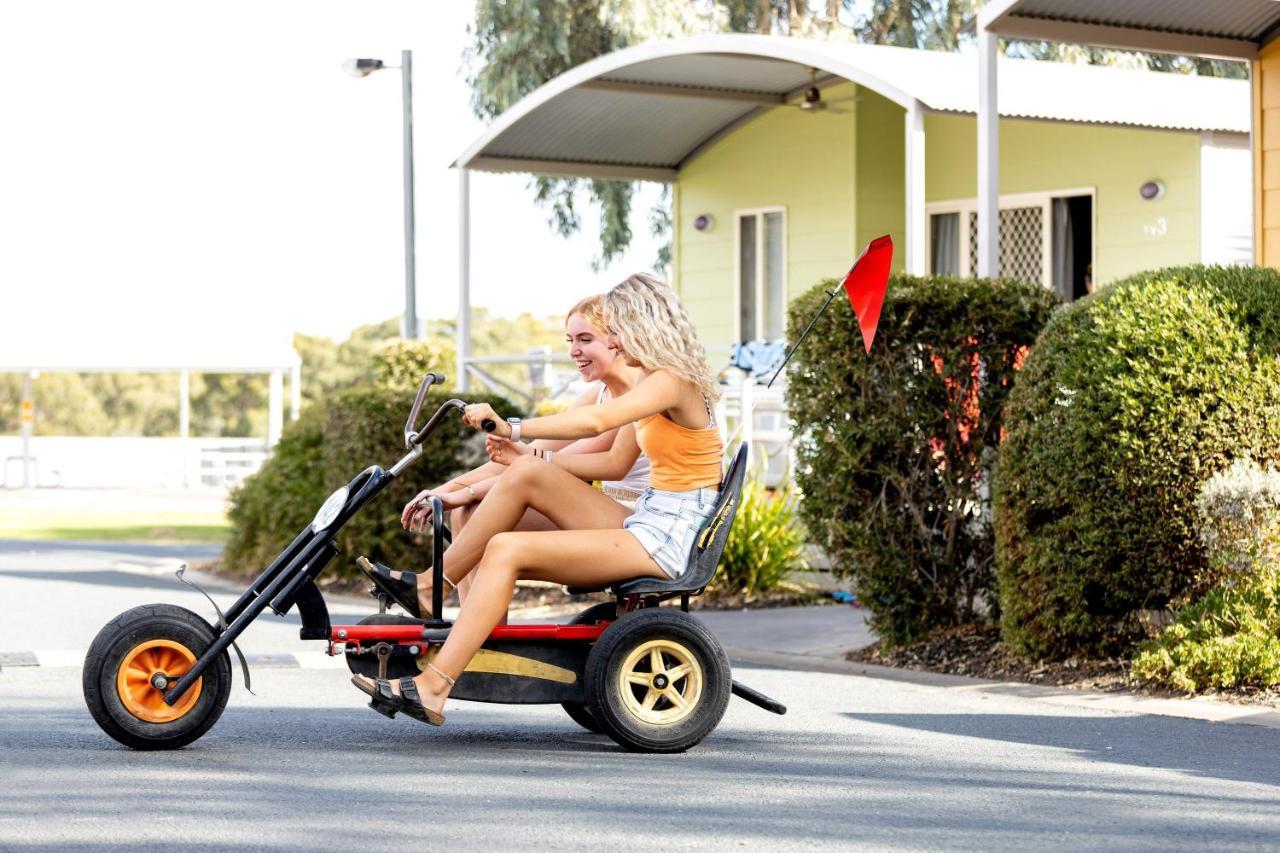 Big4 Deniliquin Holiday Park 외부 사진