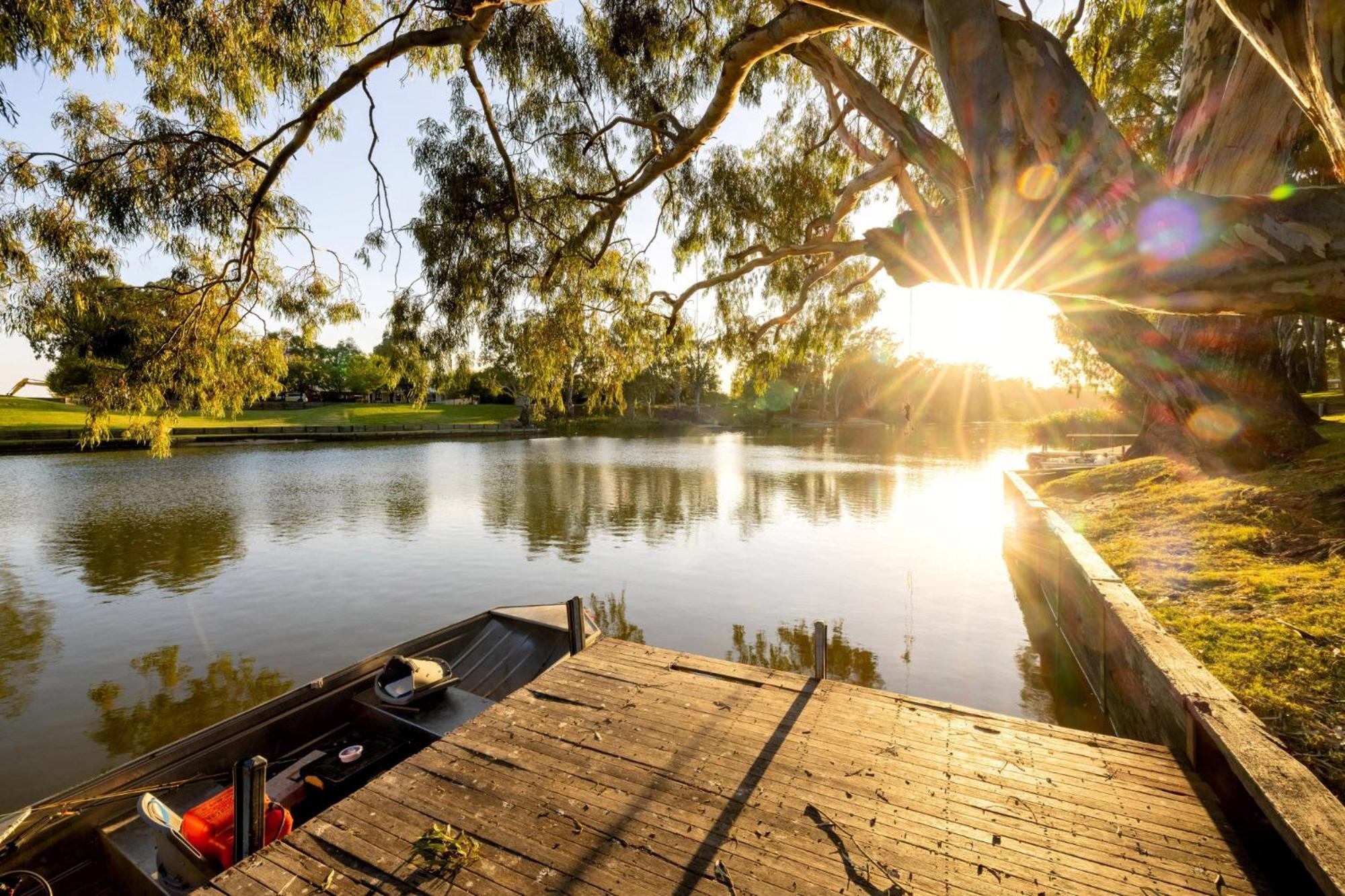 Big4 Deniliquin Holiday Park 외부 사진