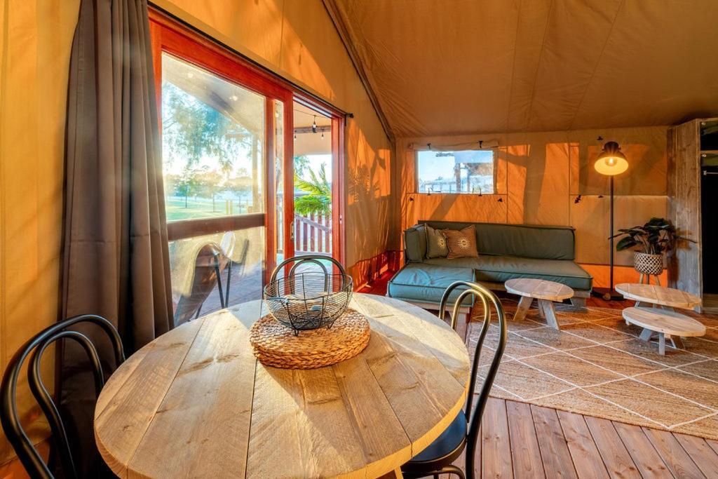 Big4 Deniliquin Holiday Park 외부 사진