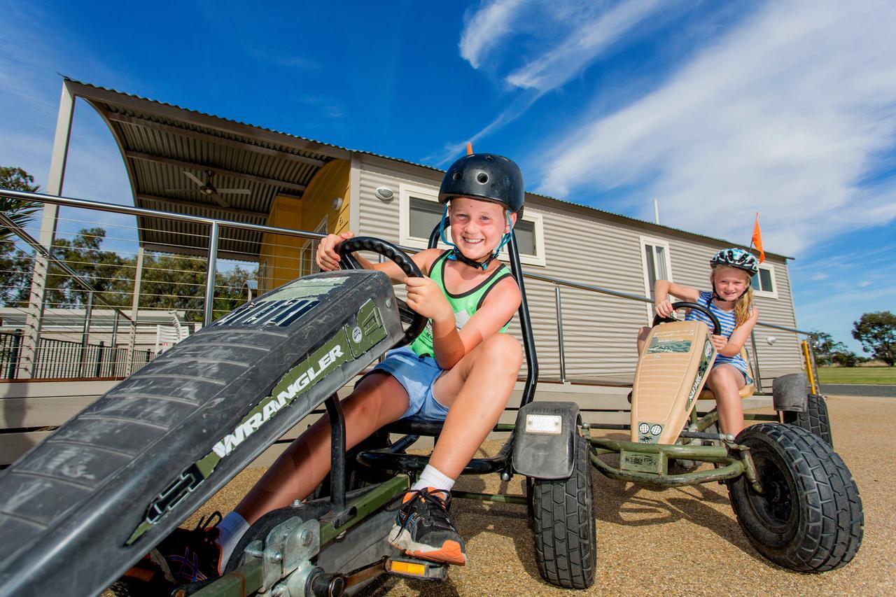 Big4 Deniliquin Holiday Park 외부 사진