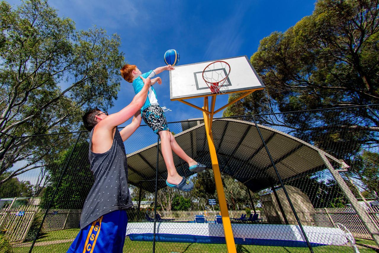 Big4 Deniliquin Holiday Park 외부 사진